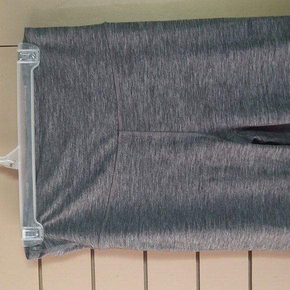 Lululemon Groove Pant Flare size 8 - Picture 4 of 7